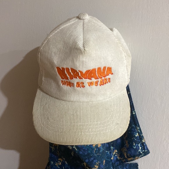 TRUE VINTAGE 90s White Corduroy Nirvana Come As You Are Embroidered Snapback